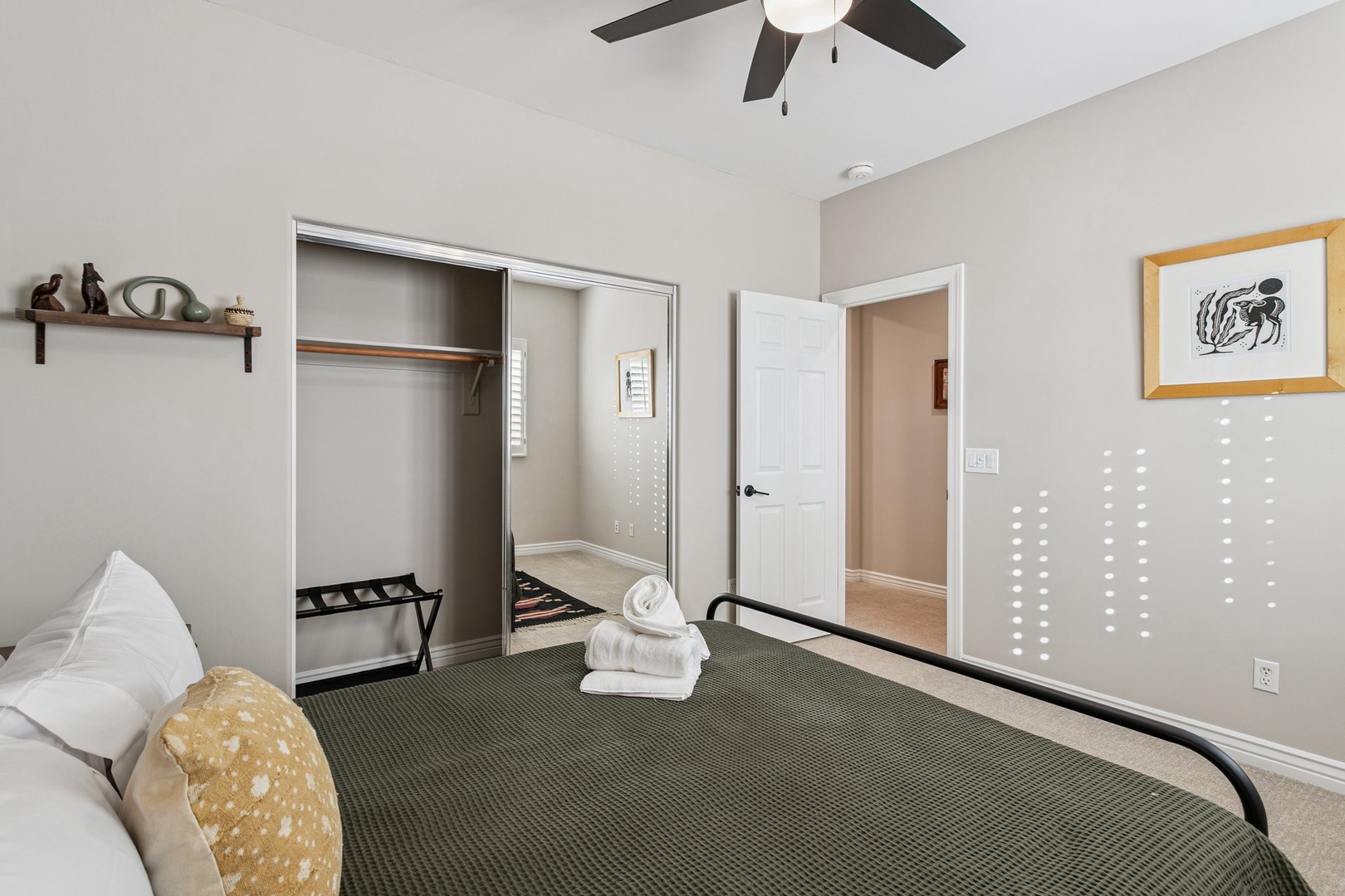 Second Floor - Guest Bedroom - Queen Bed