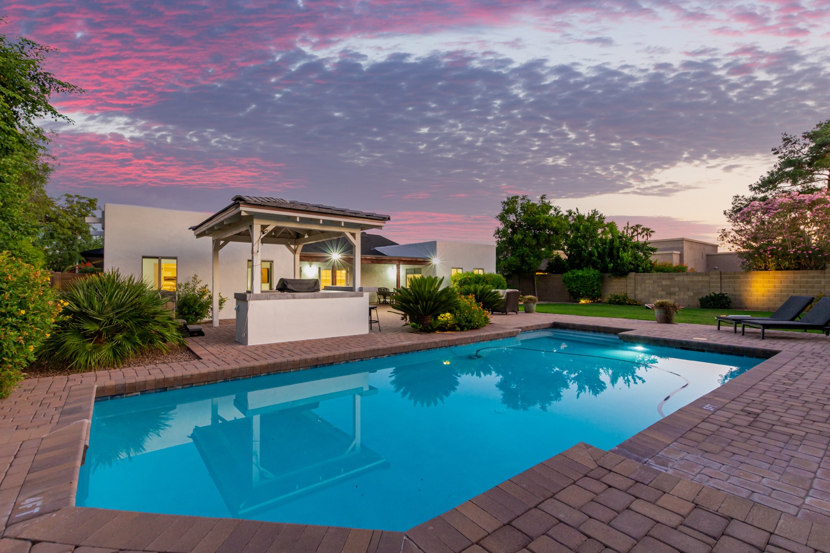 Sparkling pool (heated during winter months, included in nightly rate)