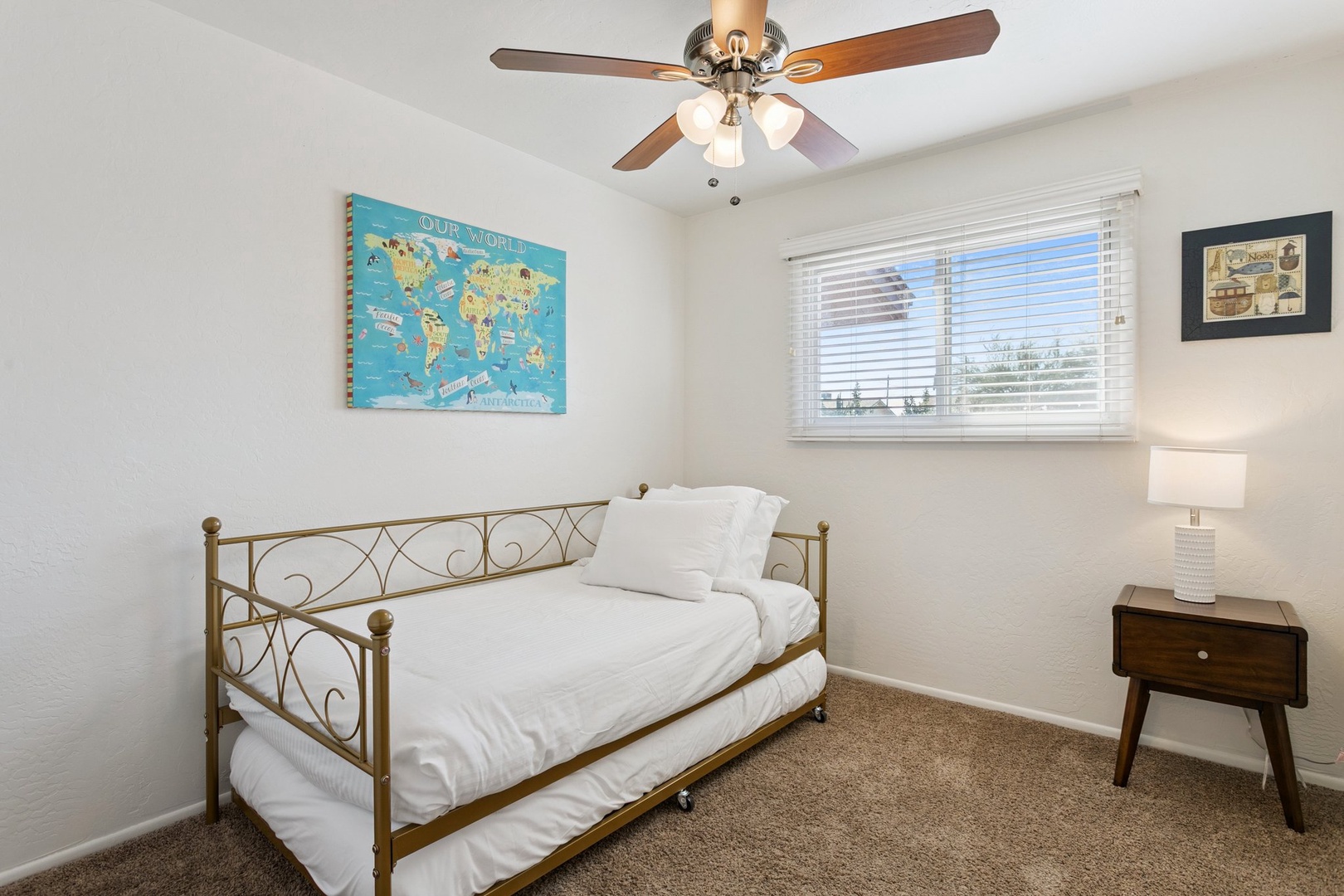 Bedroom 3 with trundle bed (2 twin beds)