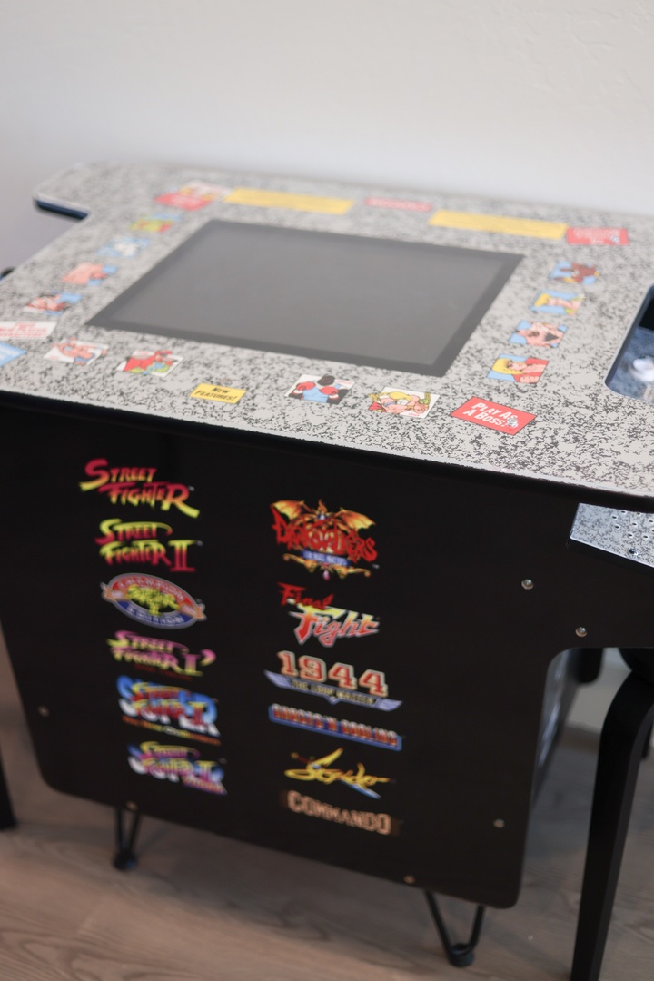 Dueling arcade for Street Fighter fans out there to reminisce the old times!