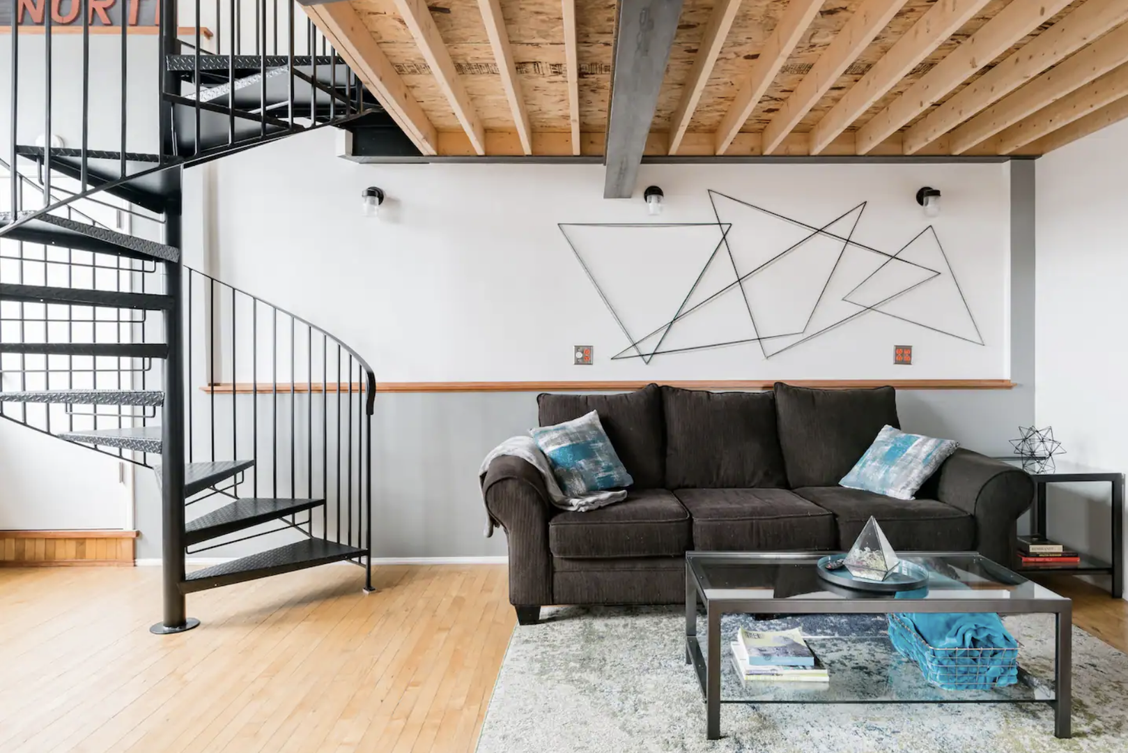 Industrial Chic Loft with Ironwork elements