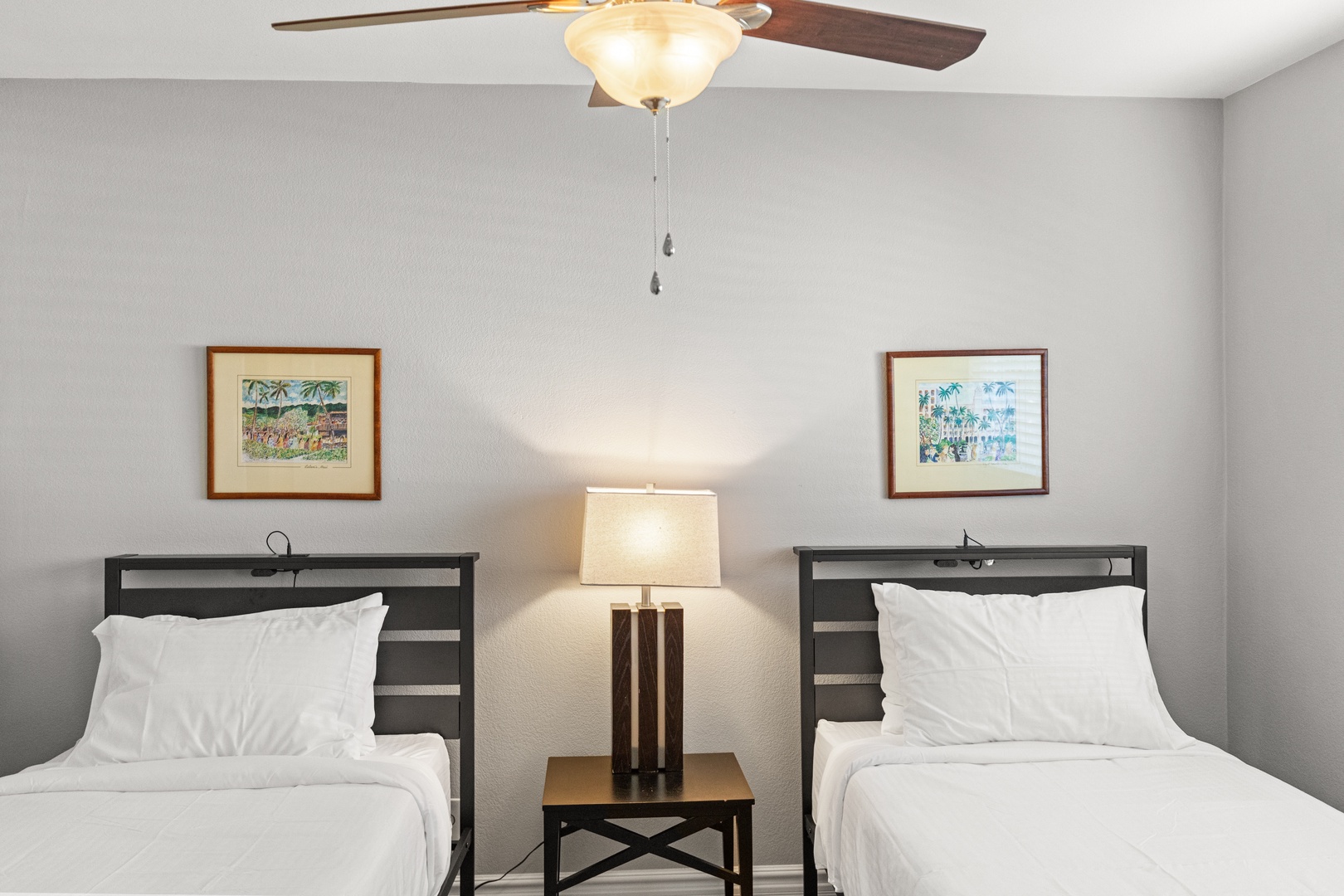 Bedroom 4: Two Single Beds