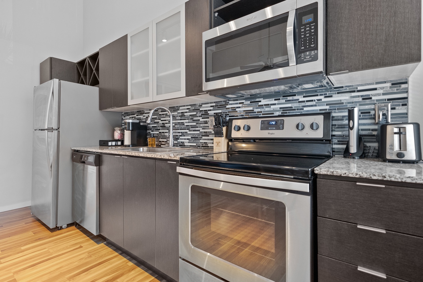 Sleek and Modern Kitchen