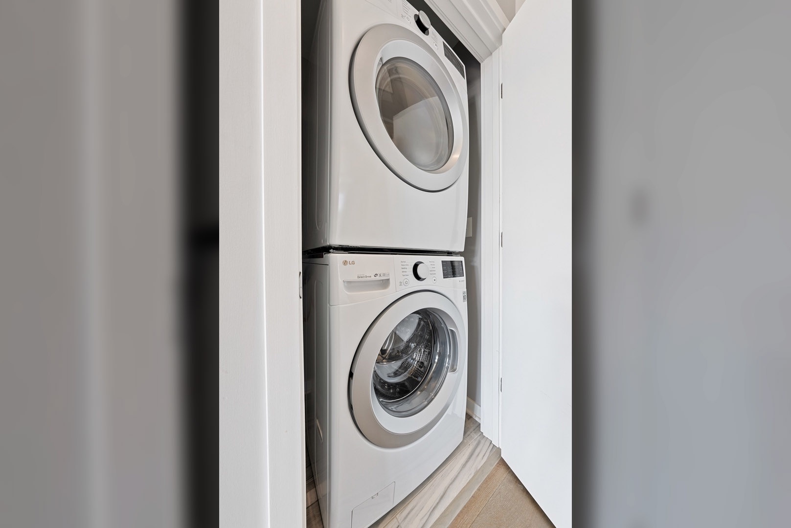 washer dryer cleveland amenities
