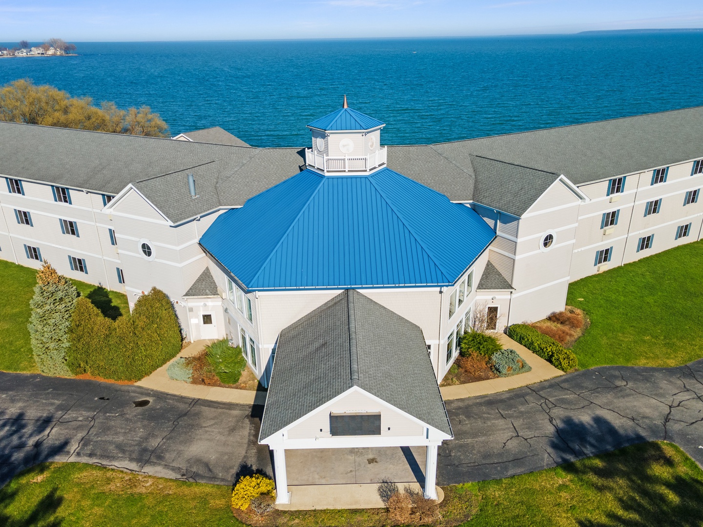 Find Your Perfect Island Retreat at Bayshore Resort