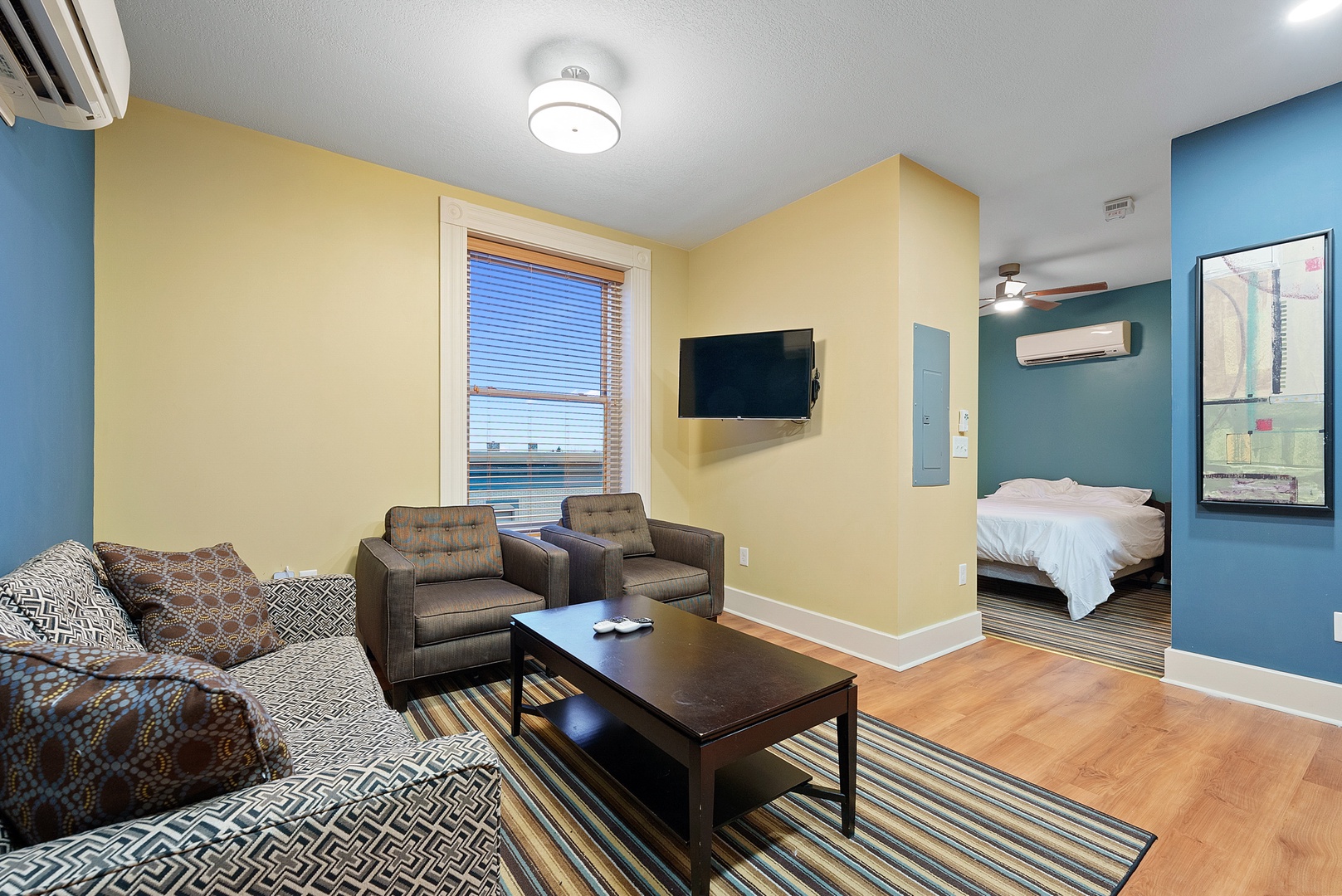 book accommodation airriva in St. Clairsville