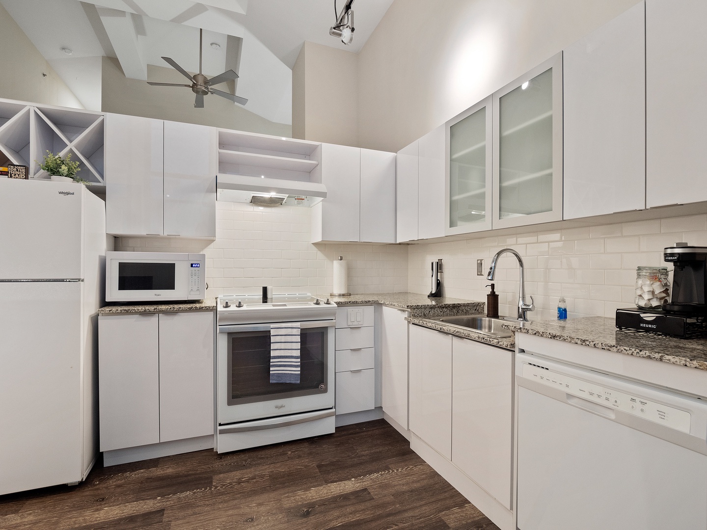 Experience the perfect blend of style and functionality in this sleek kitchen