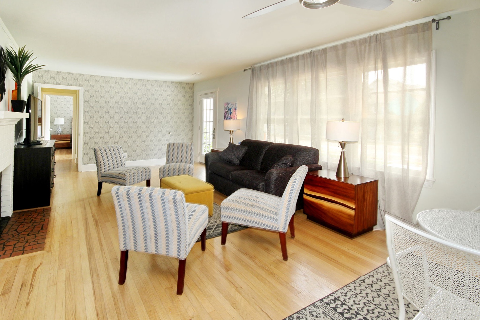 79-web-or-mls-IMG_Holiday Shores_Room300_ESNKKQ_05
