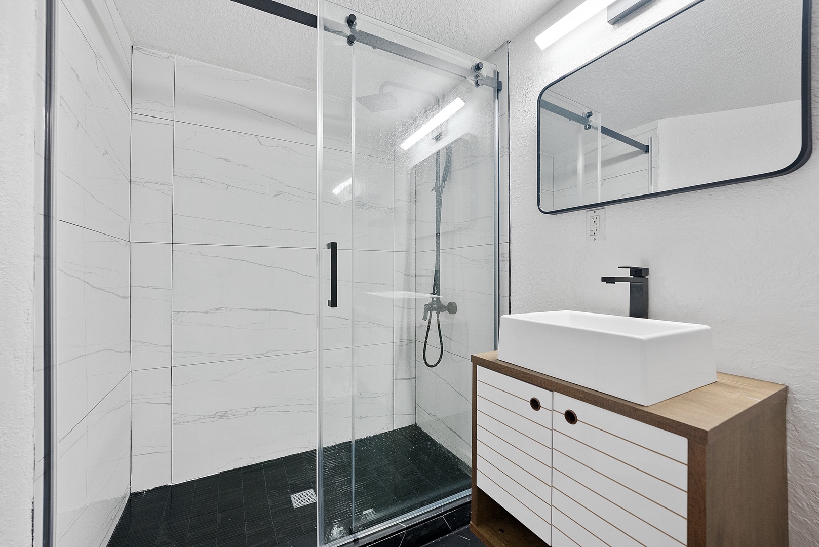 Stylish Bathroom with Modern Fixtures