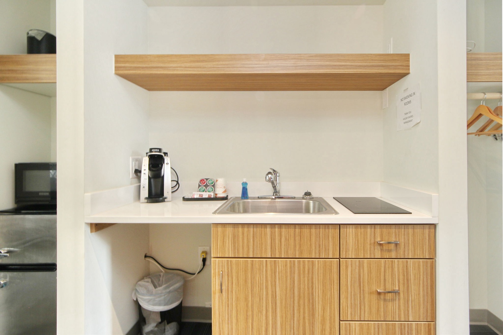 41-web-or-mls-IMG_Holiday Shores_Room211_ESNQ2_05