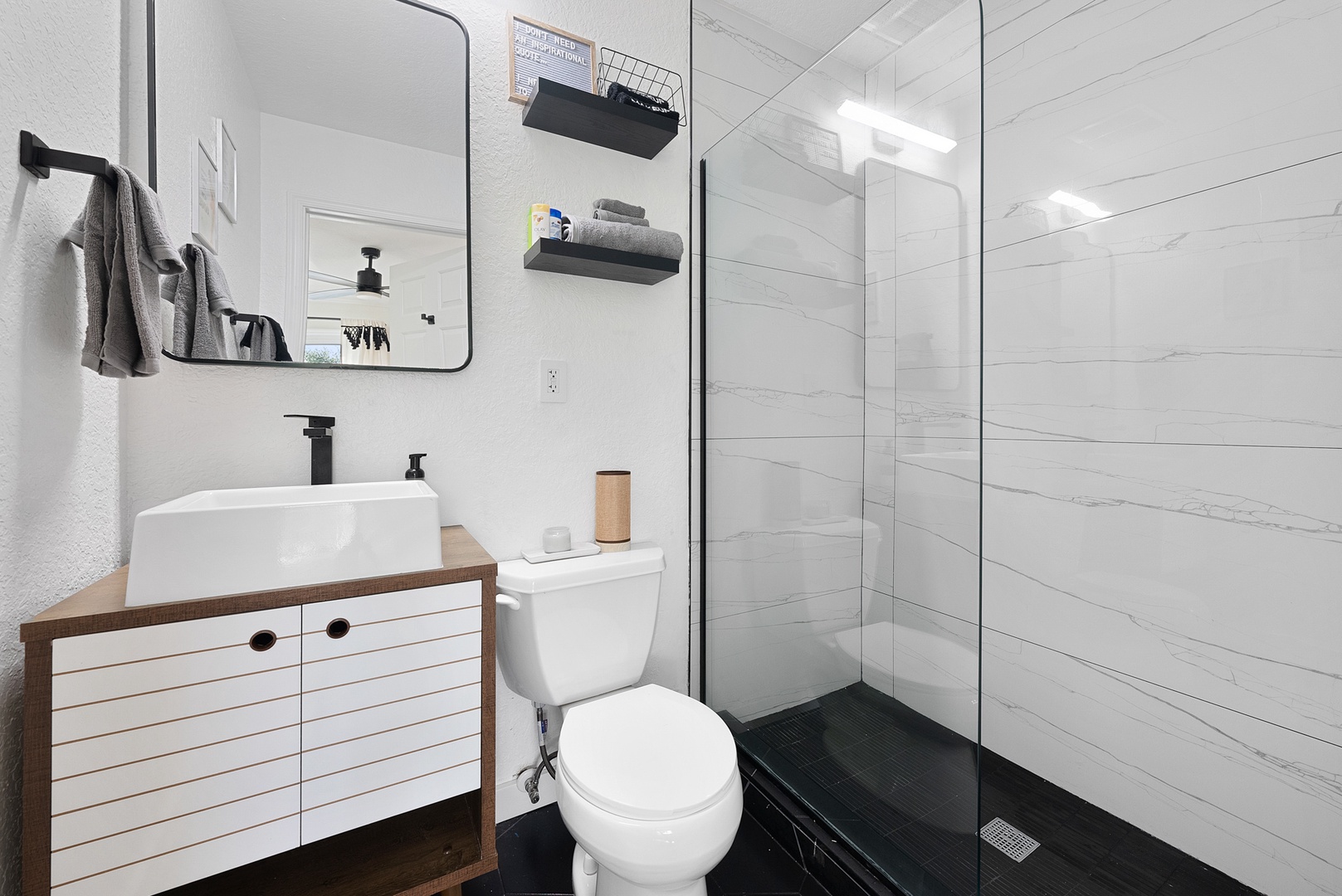 Stylish Bathroom with Modern Fixtures