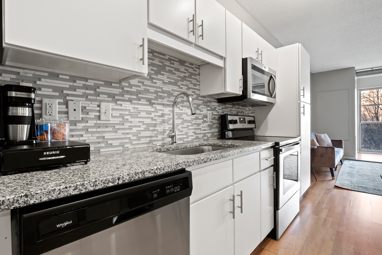 Experience Culinary Excellence in Your Sleek City Club Kitchen