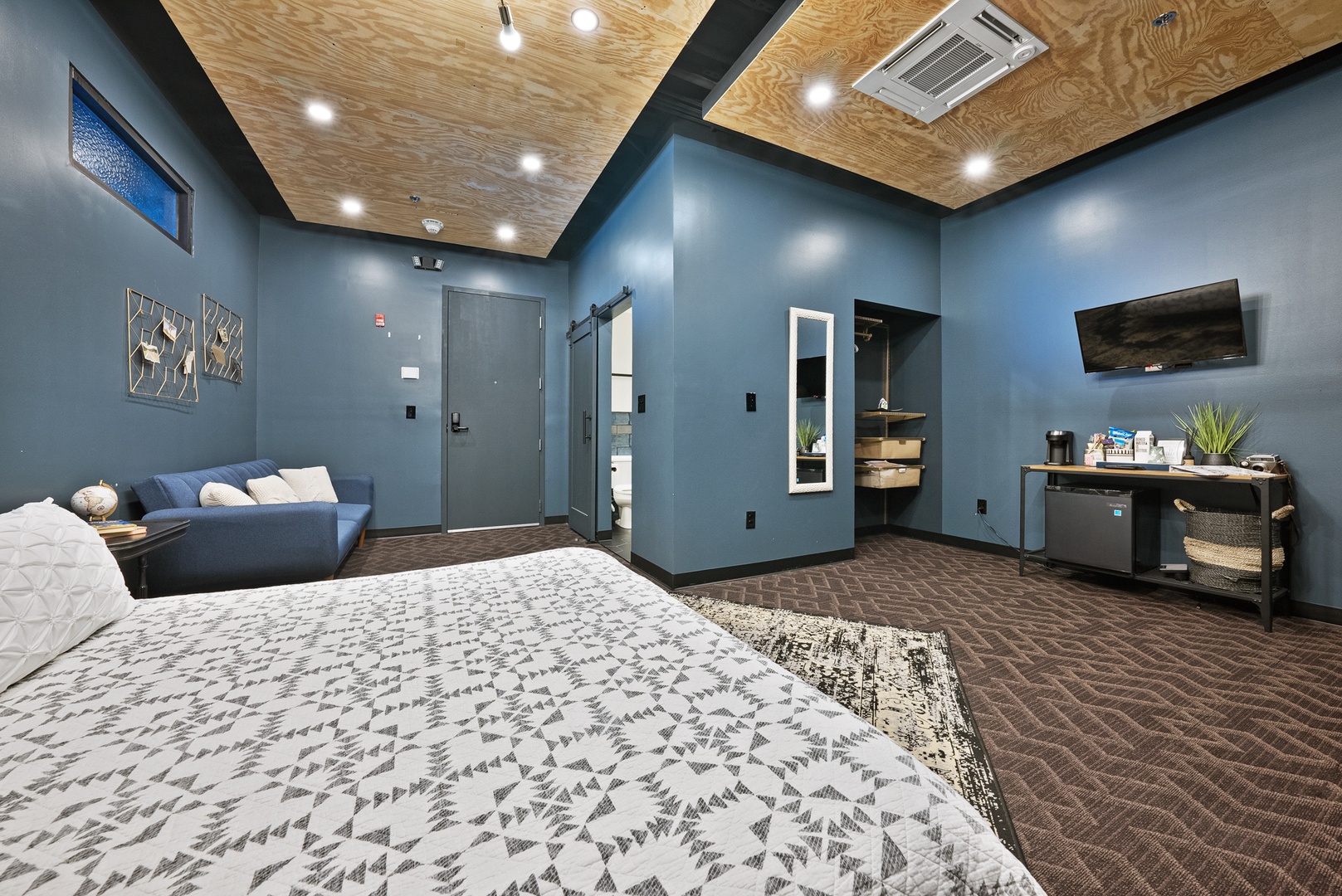top places to stay in Middletown