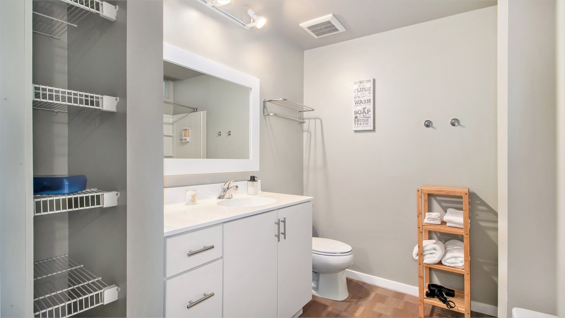 bathroom in ann arbor hotel