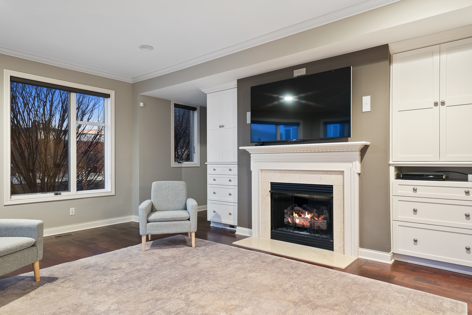 Fire Place Downtown Cleveland Luxury Rental Home
