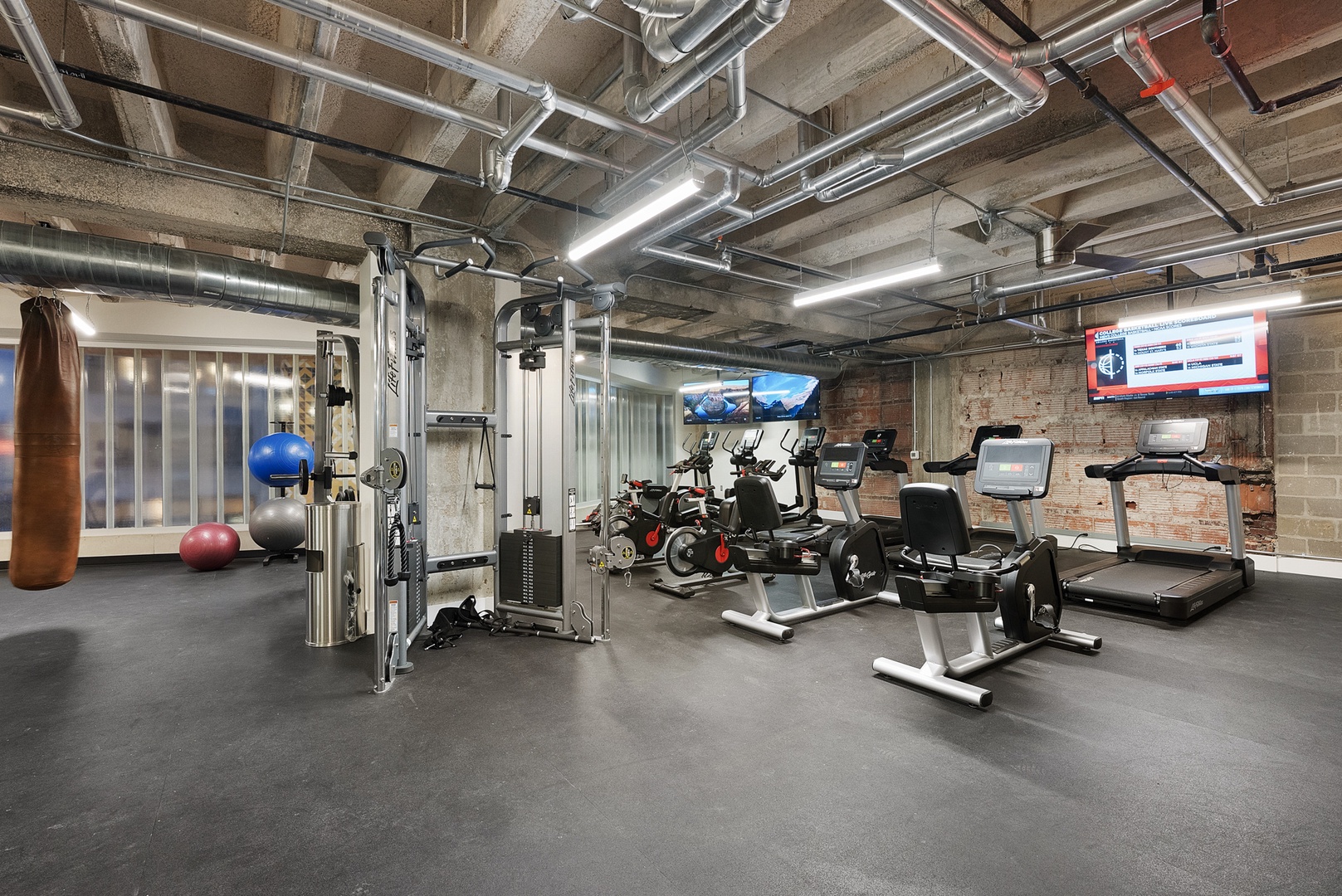 24/7 Whole Body Fitness