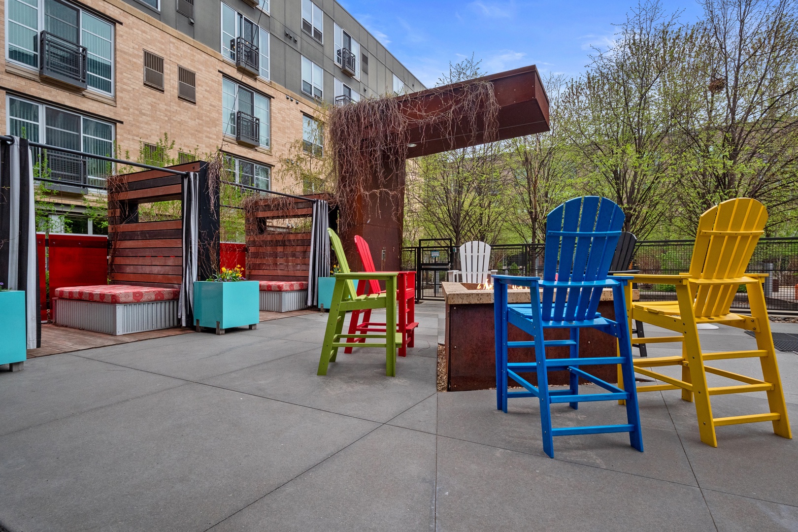 Live the Minneapolis Lifestyle: Walk, Play, Relax at The City Club Mill District