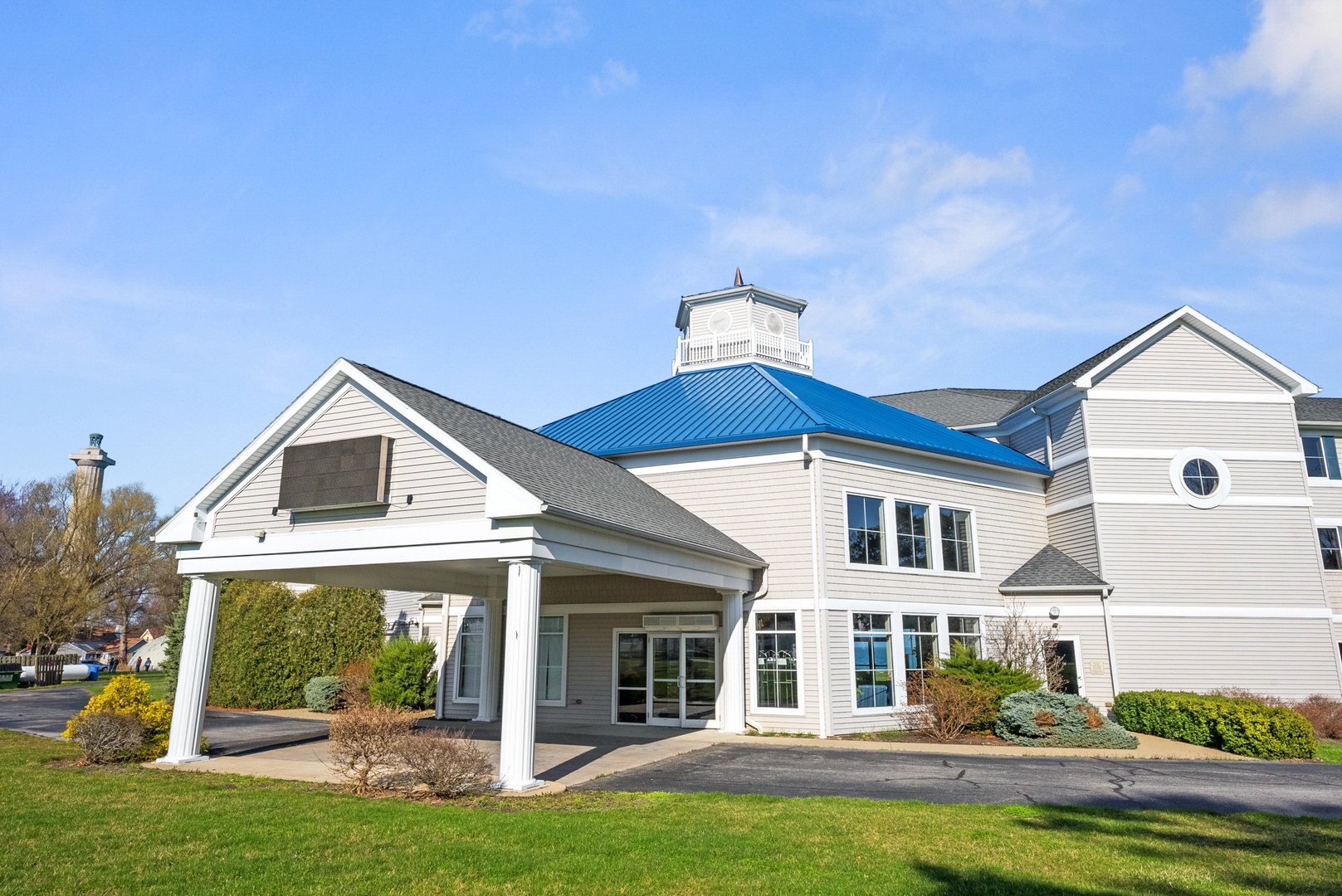 Find your perfect island oasis at Bayshore Resort on Put-in-Bay