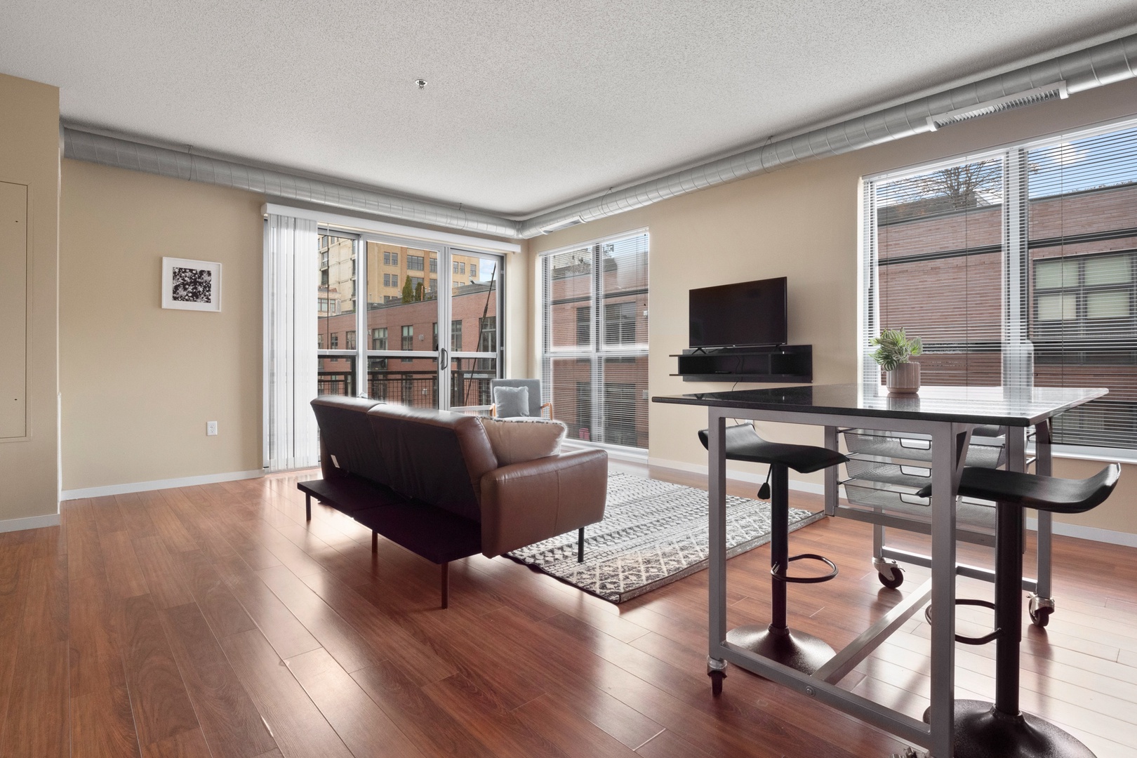 Relaxation Redefined: Unwind and Recharge in the Stylish Living Room Oasis