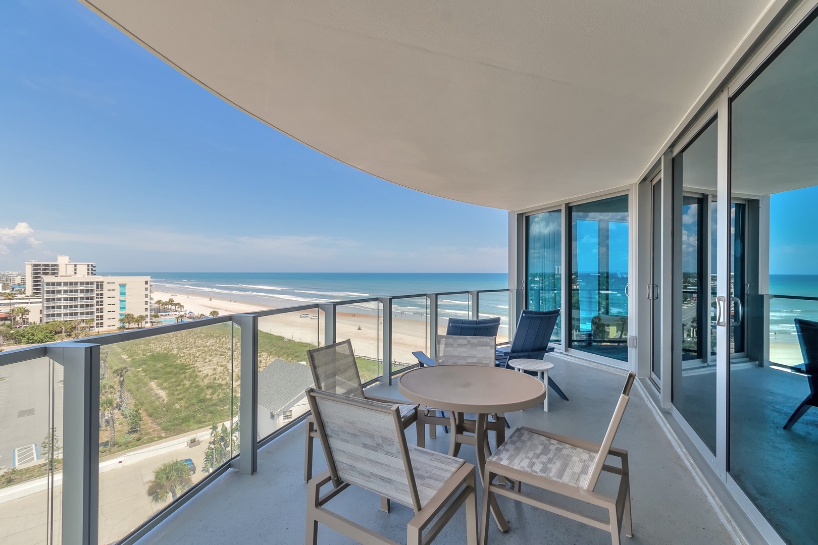 Vistas Beyond Compare: Capture the essence of Daytona Beach's beauty from this captivating balcony.