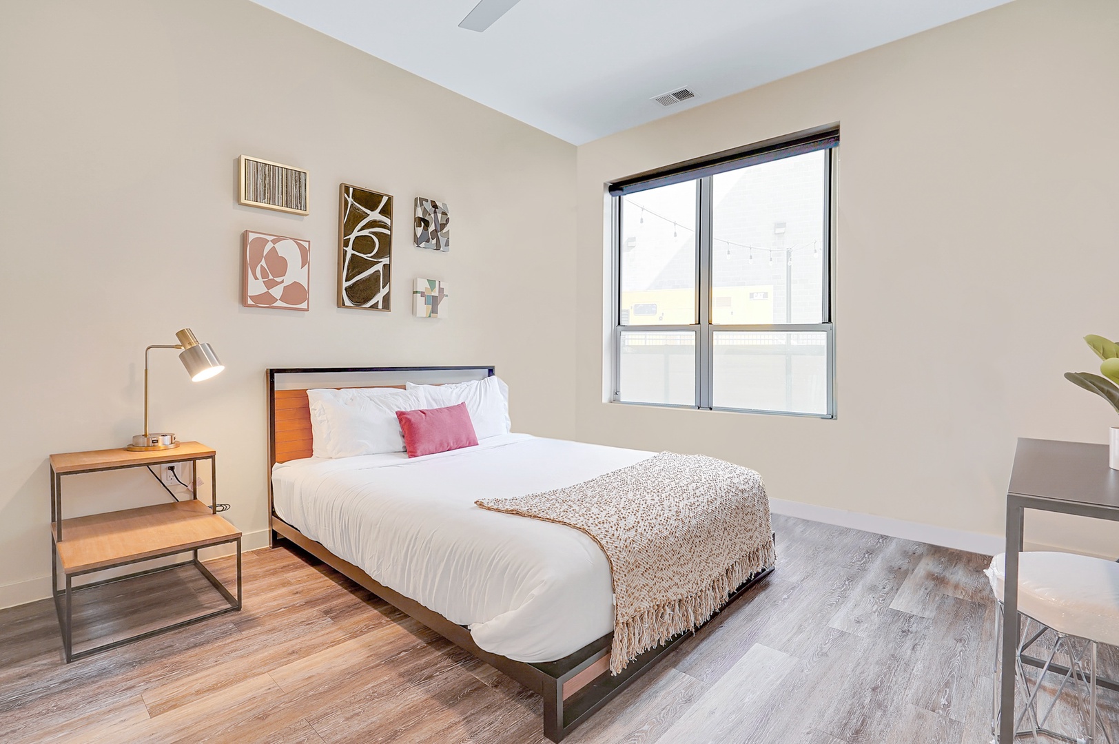 Cozy Bedroom in Louisville