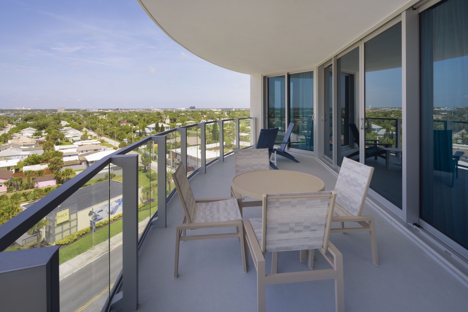 Max Beach Resort Sunset Suite - 2 Bedroom City View Residence
