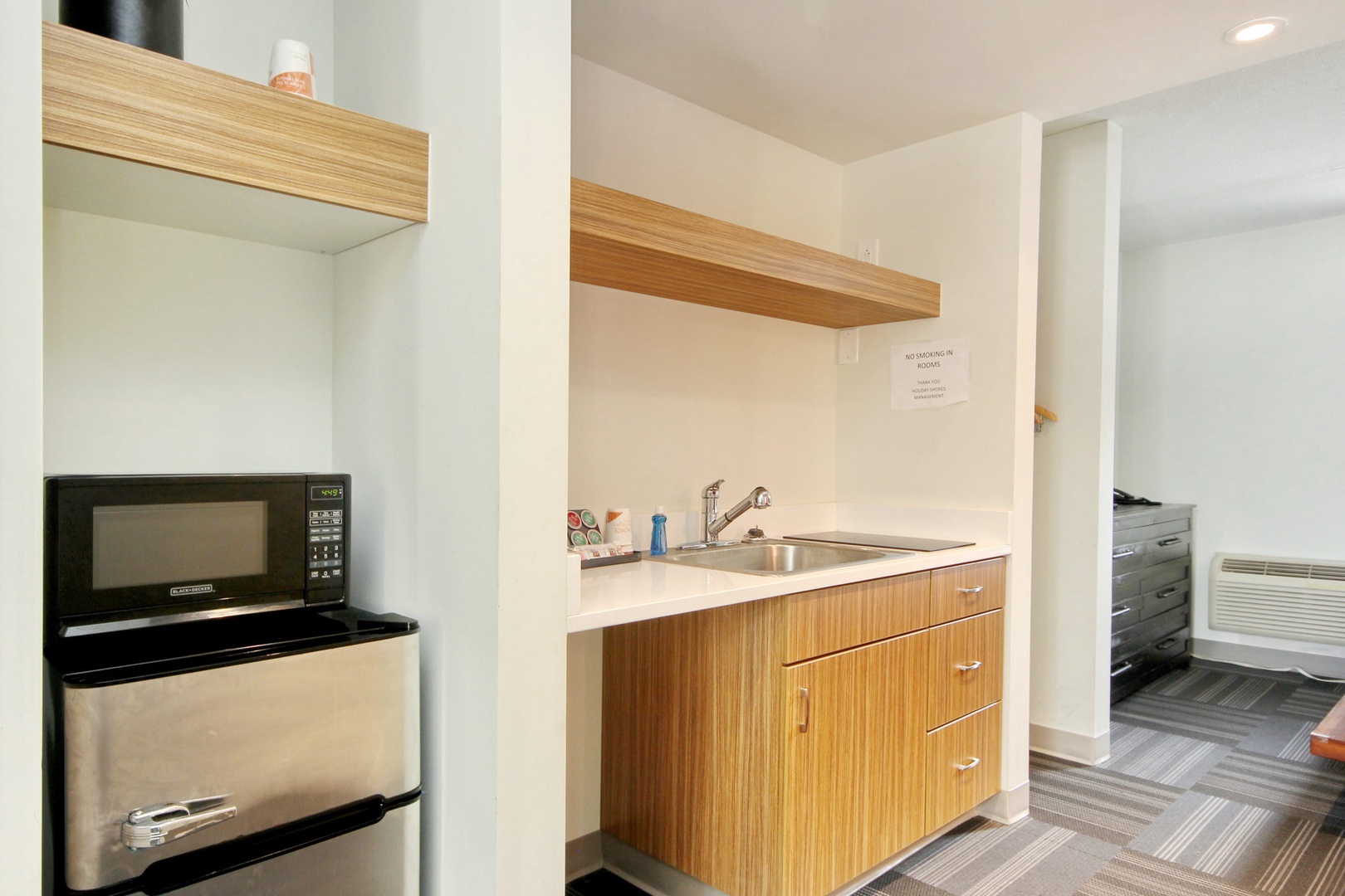 40-web-or-mls-IMG_Holiday Shores_Room211_ESNQ2_04