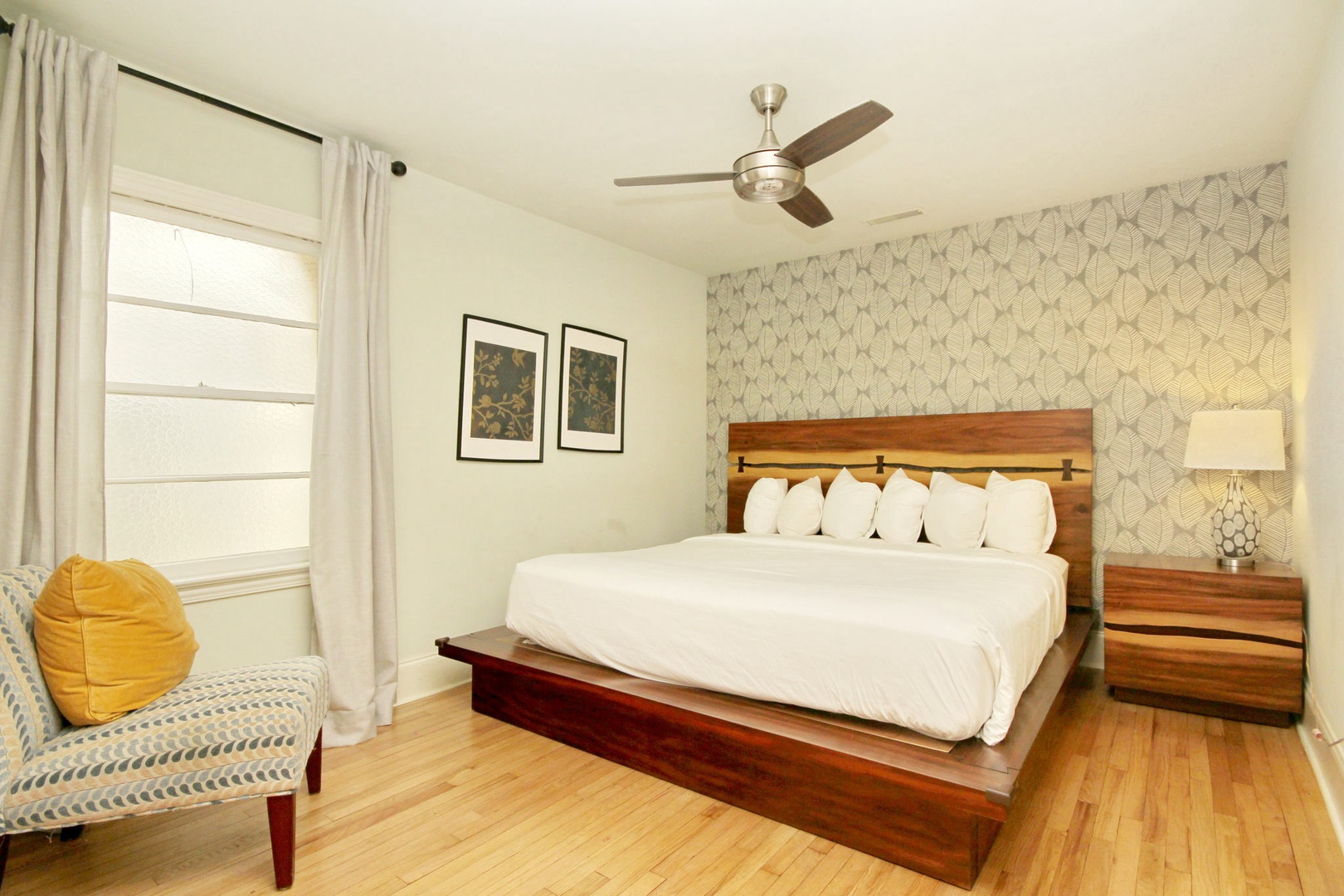 67-web-or-mls-IMG_Holiday Shores_Room300_ESNKKQ_13
