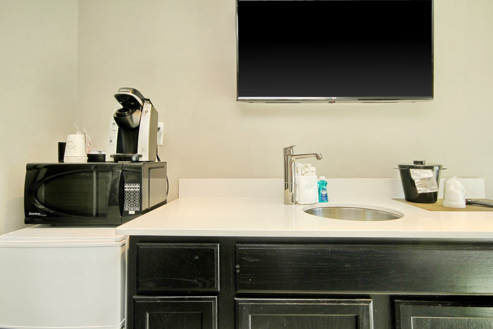 Compact kitchenette, perfect for preparing snacks and small meals