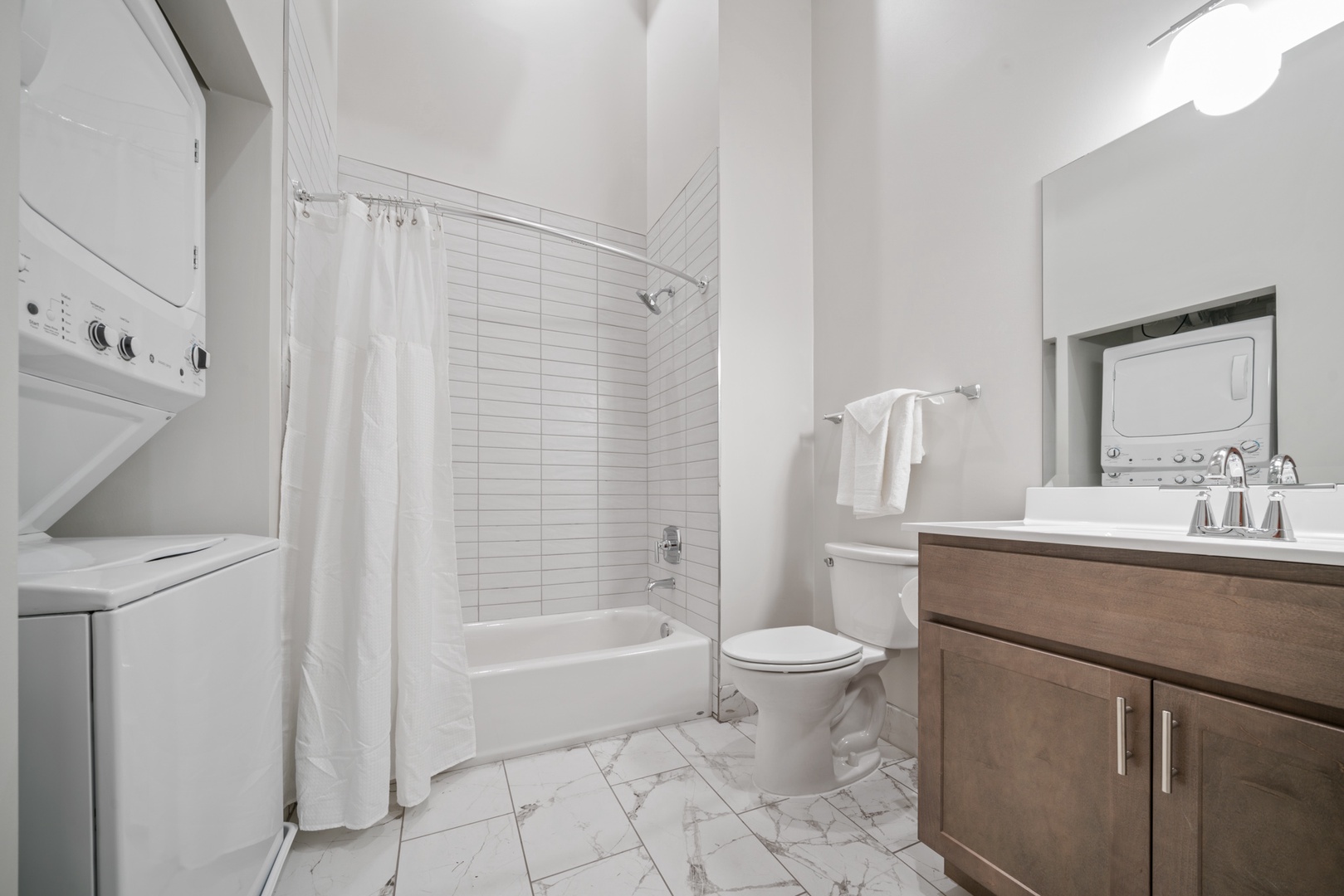 Spacious Bathroom