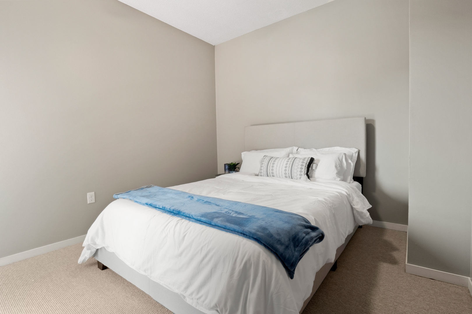 Chic Retreat: Experience Artful Living in This 2 Bed/1 Bath Unit at The City Club