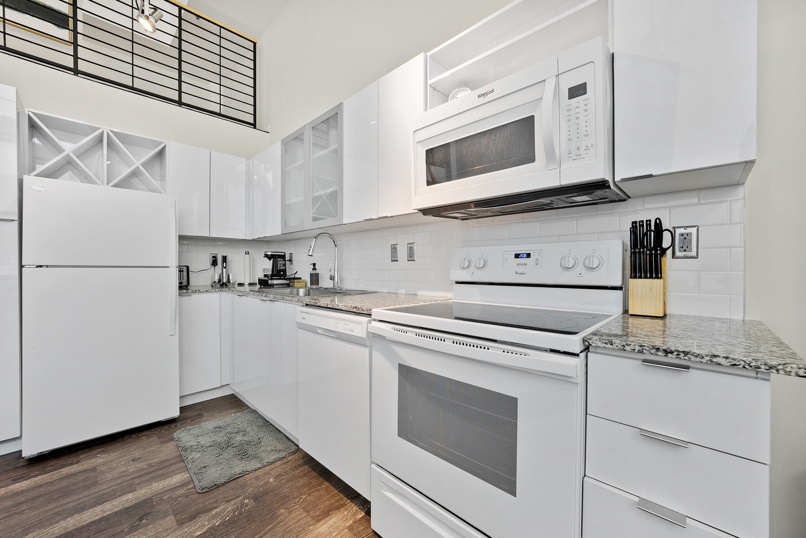 Find inspiration in this beautifully decorated and well-equipped kitchen