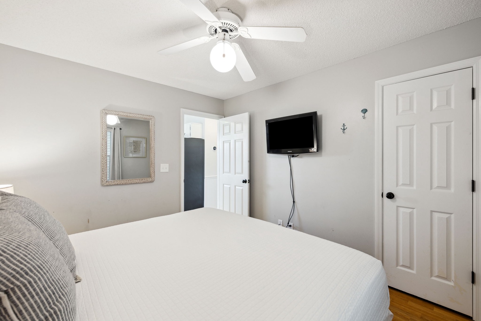 Array_11BeachsideDr1031-35