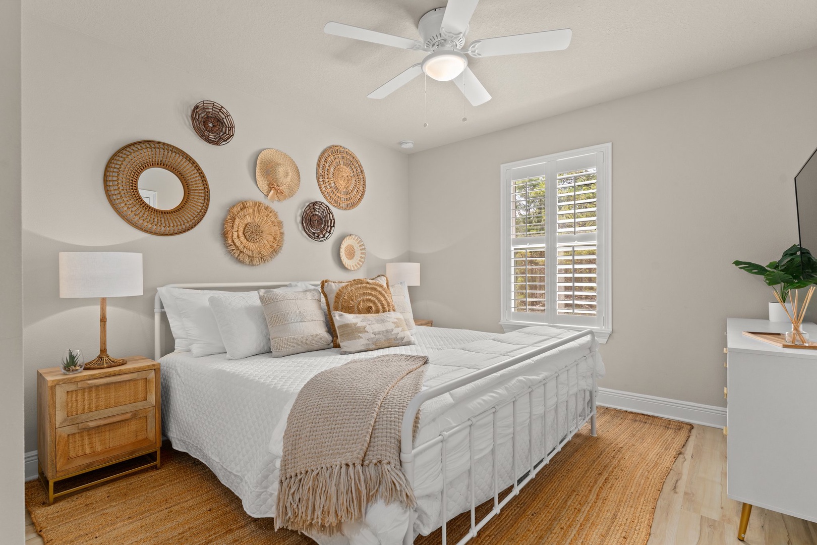 21-web-or-mls-305 Tropical Vreeze Dr028