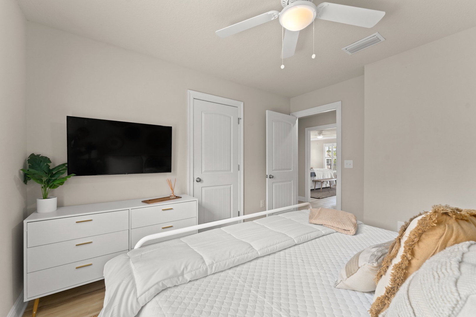 22-web-or-mls-305 Tropical Vreeze Dr029