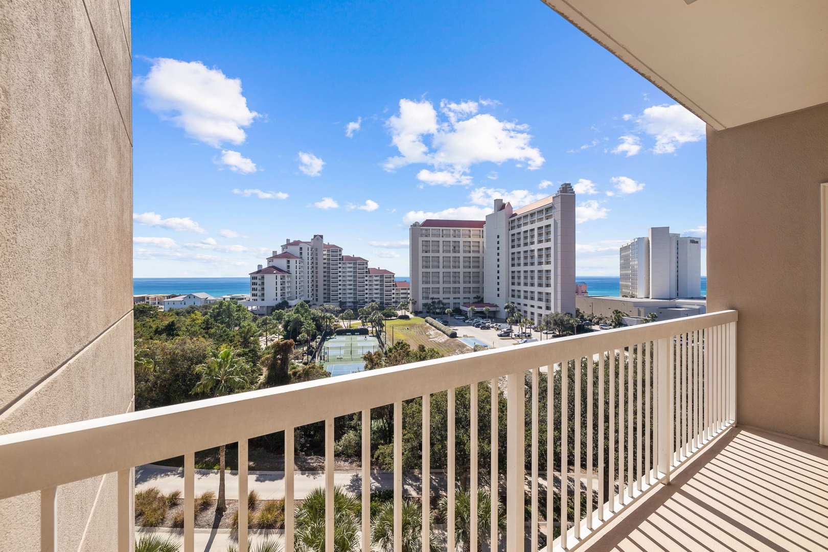 Array_515Tops'lBeachBlvd#612-28