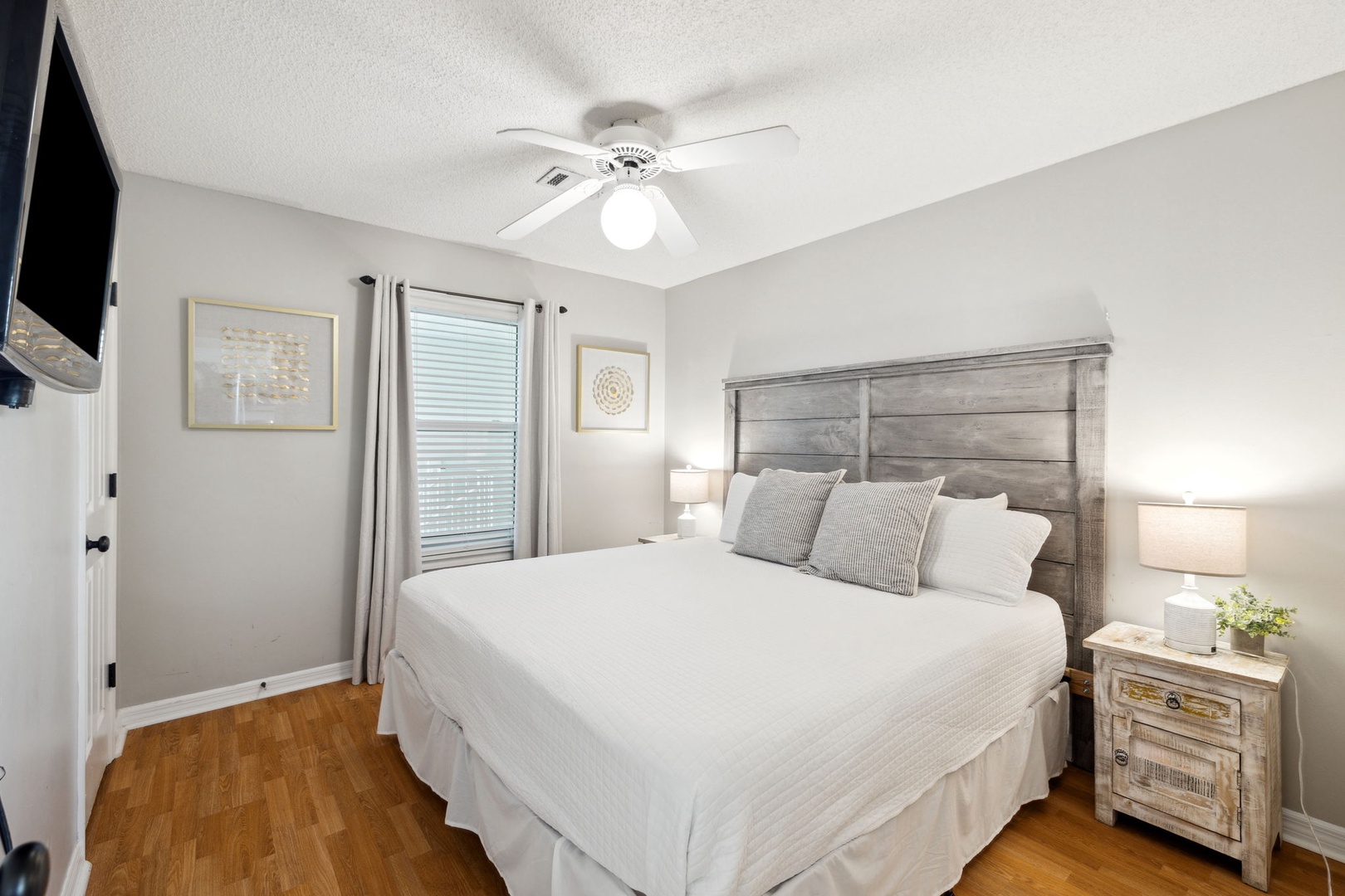 Array_11BeachsideDr1031-34