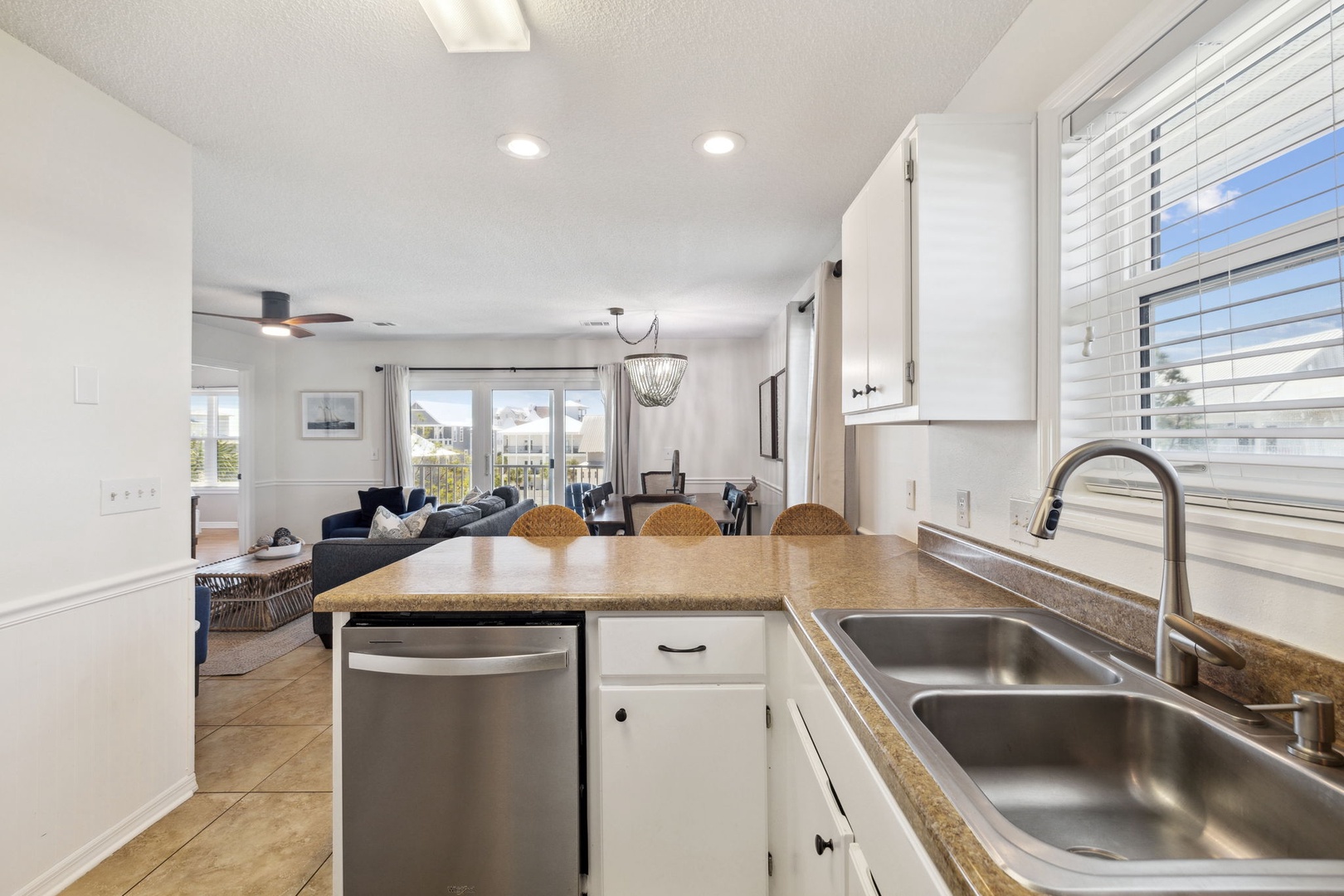 Array_11BeachsideDr1031-32