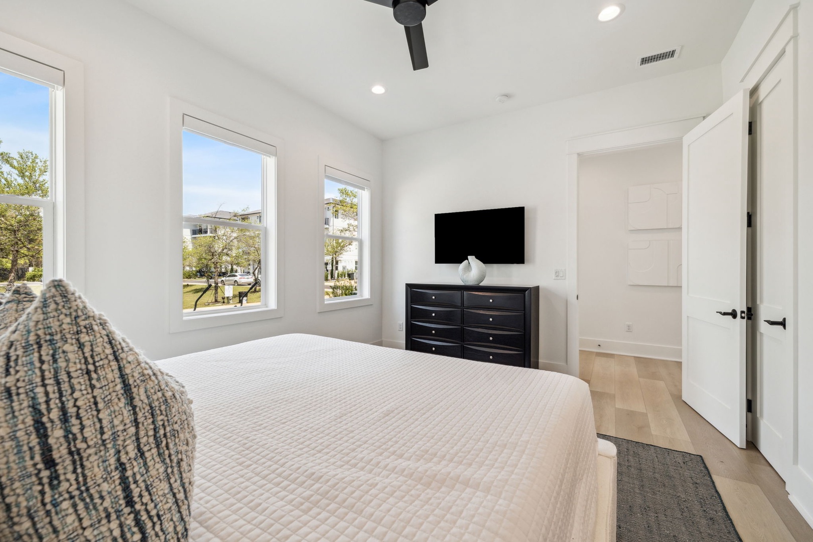 Array_50SeaCroftCove-41