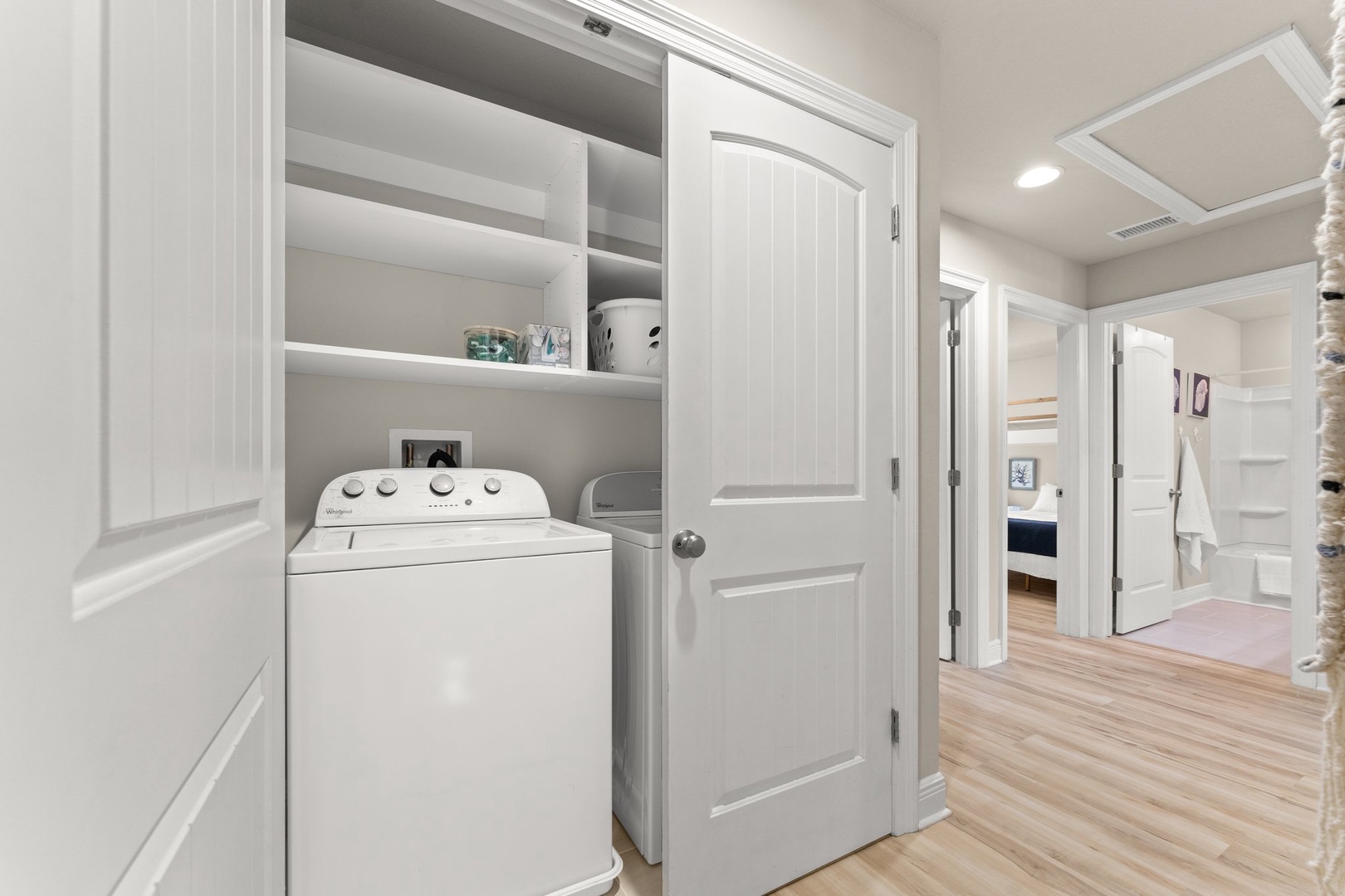 42-web-or-mls-305 Tropical Vreeze Dr049