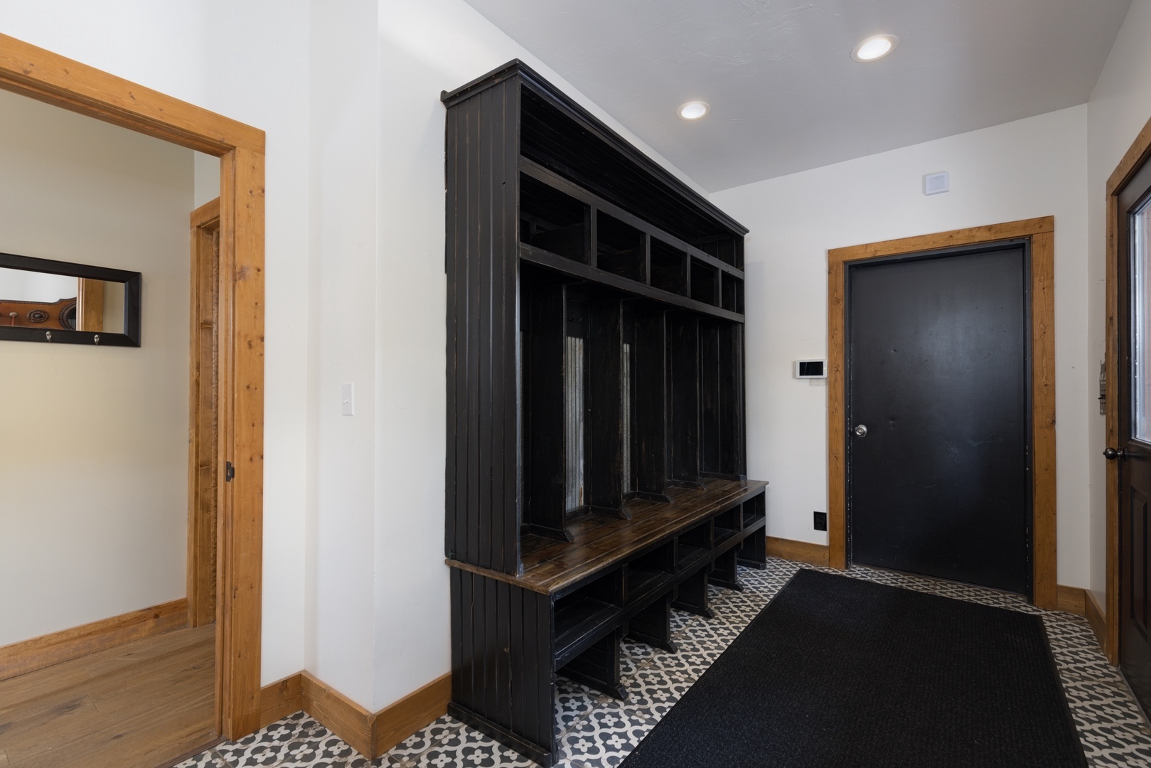 487 Autumn Trail mud room2