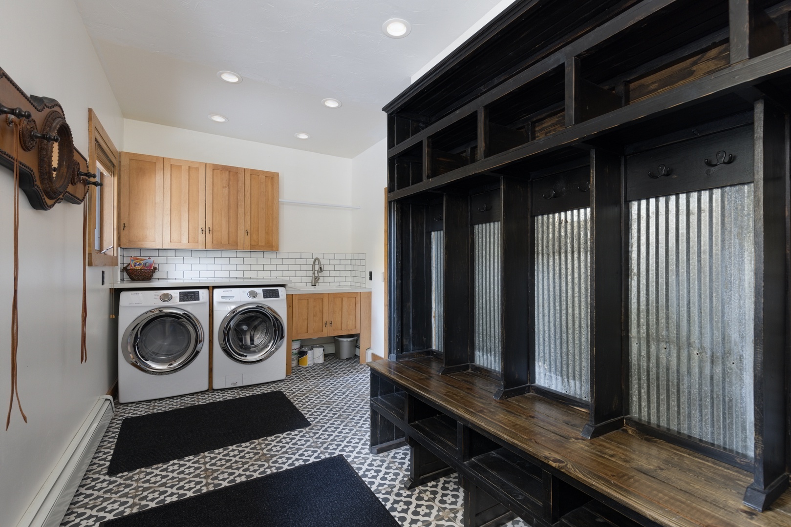 487 Autumn Trail mud room3