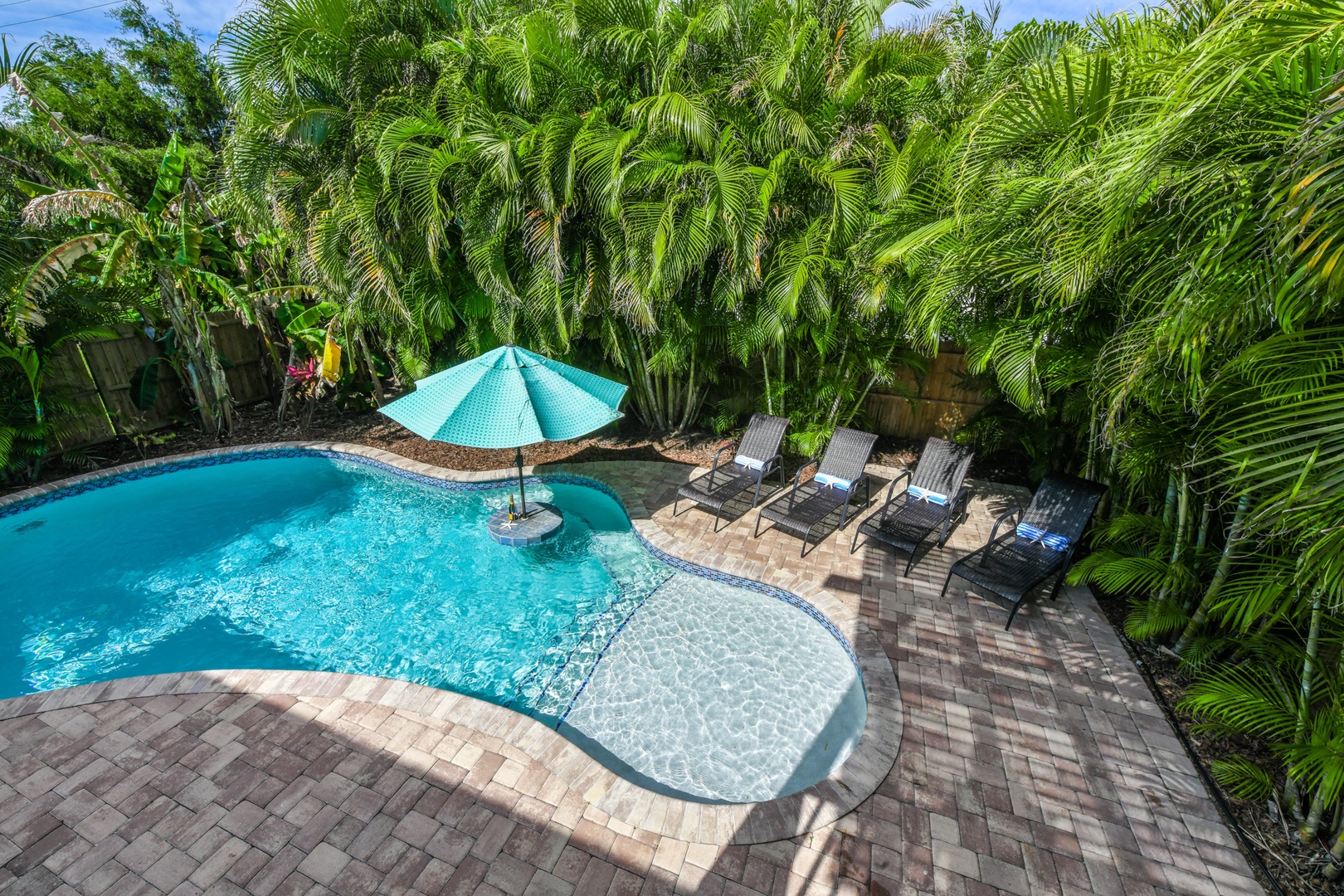 Private Pool and Swim Up Bar