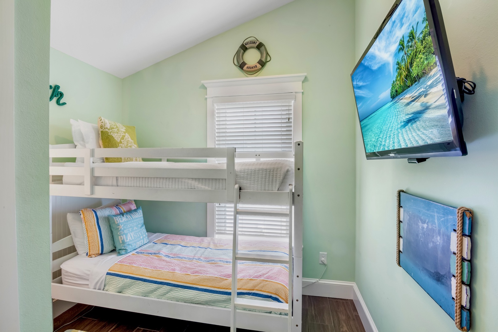 Fourth Bedroom, Twin/Twin Bunk