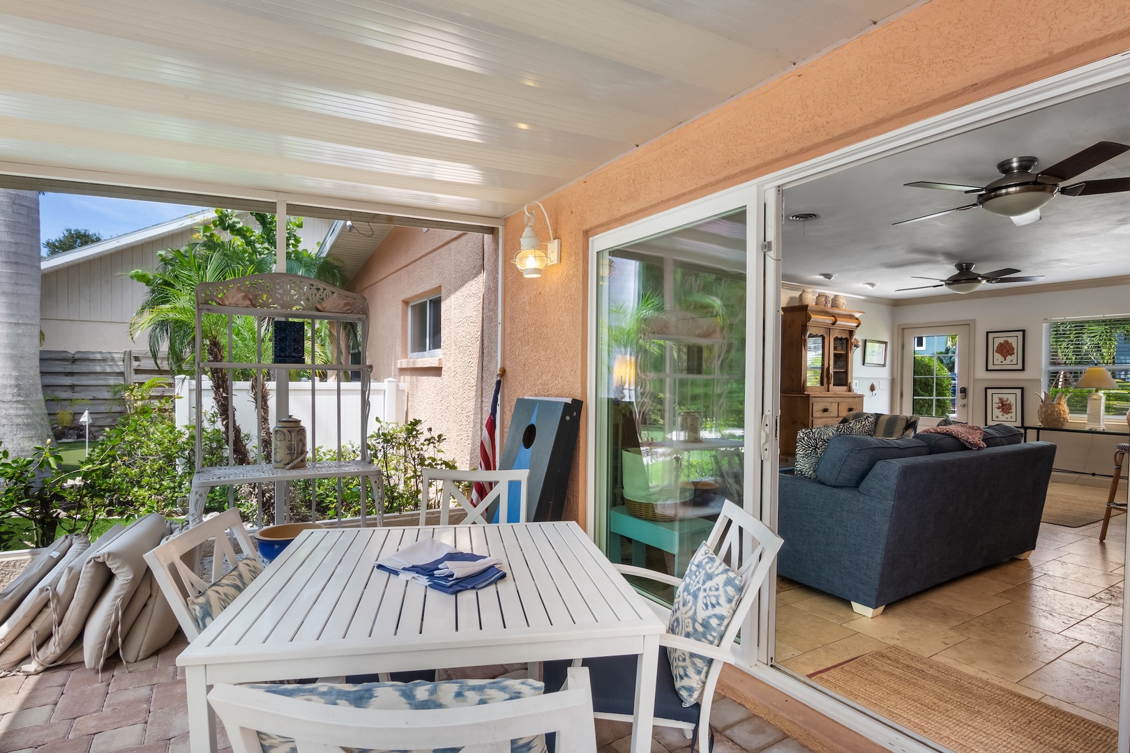 Screened-in Porch