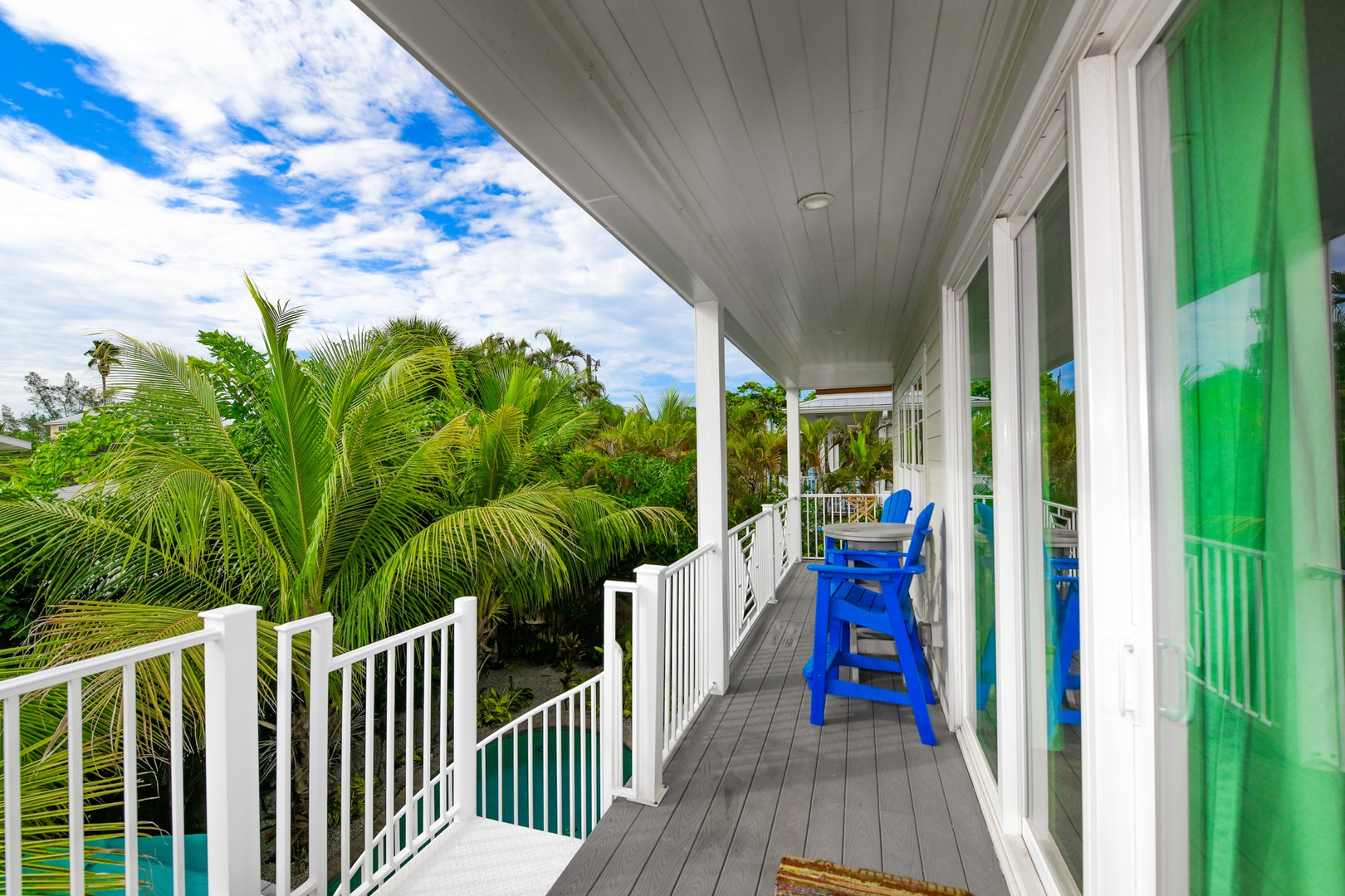 Deck overlooking the Pool, Montego Bay - AMI Locals