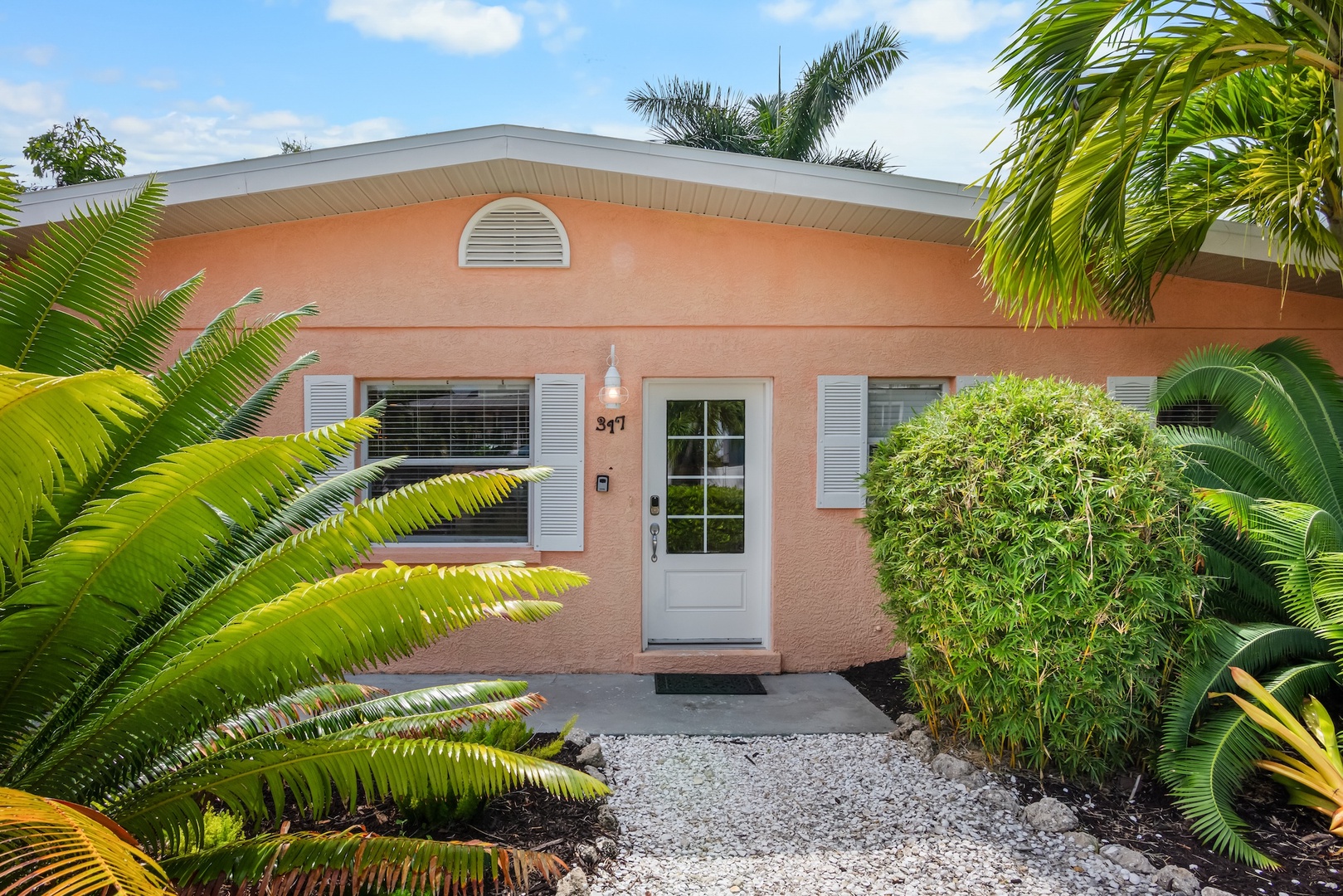 Love Shack by Anna Maria Island Accommodations