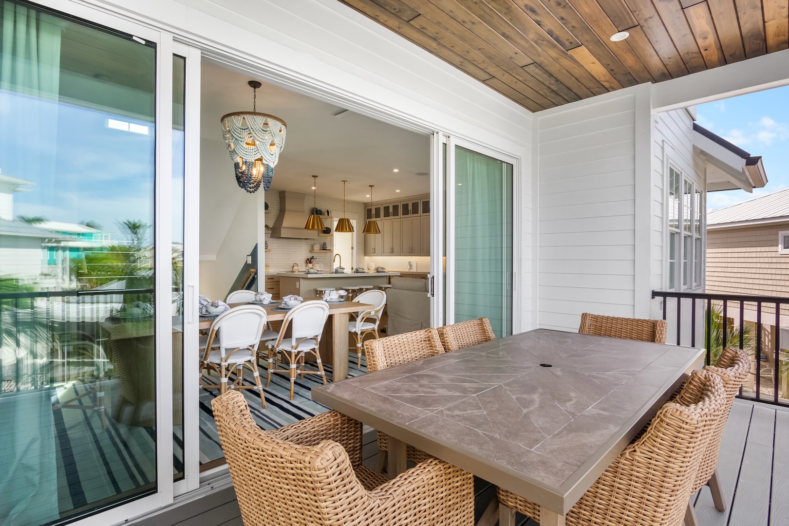 Balcony, Outdoor Dining