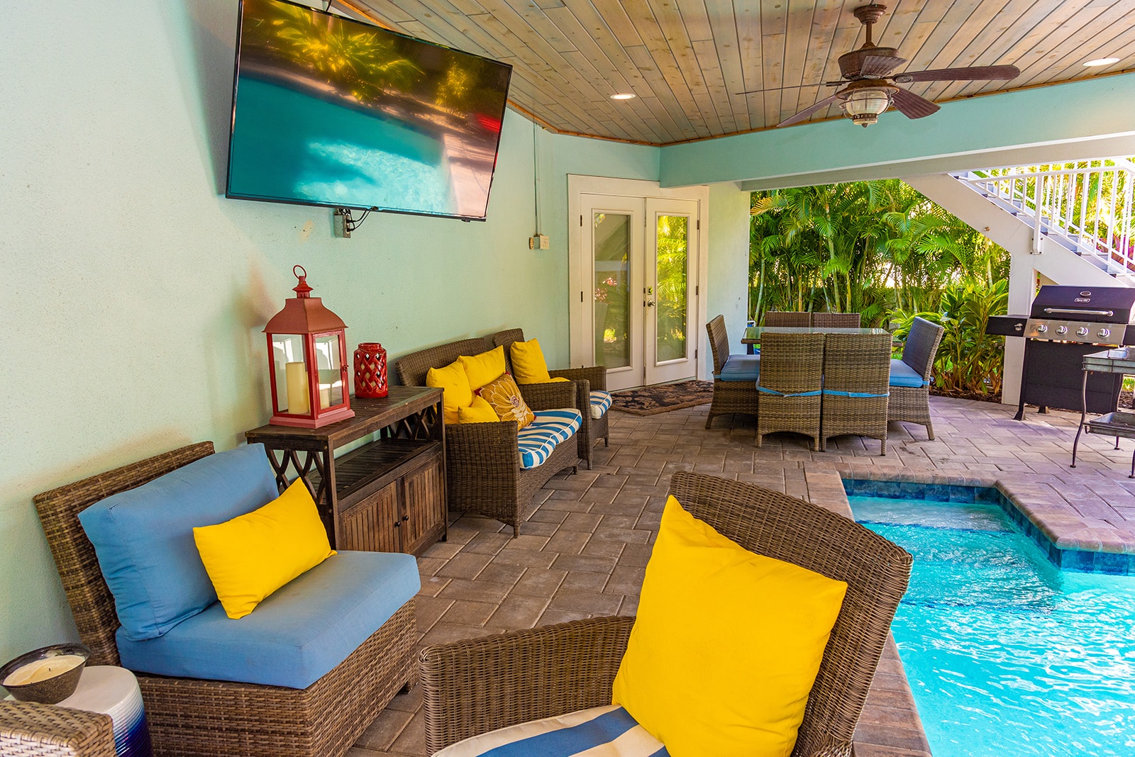 Outdoor Living Area and TV