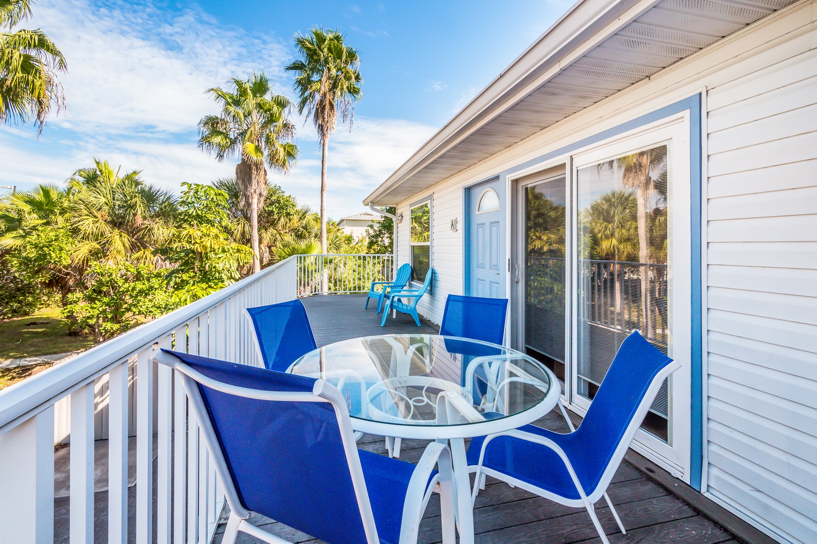 Balcony Dining